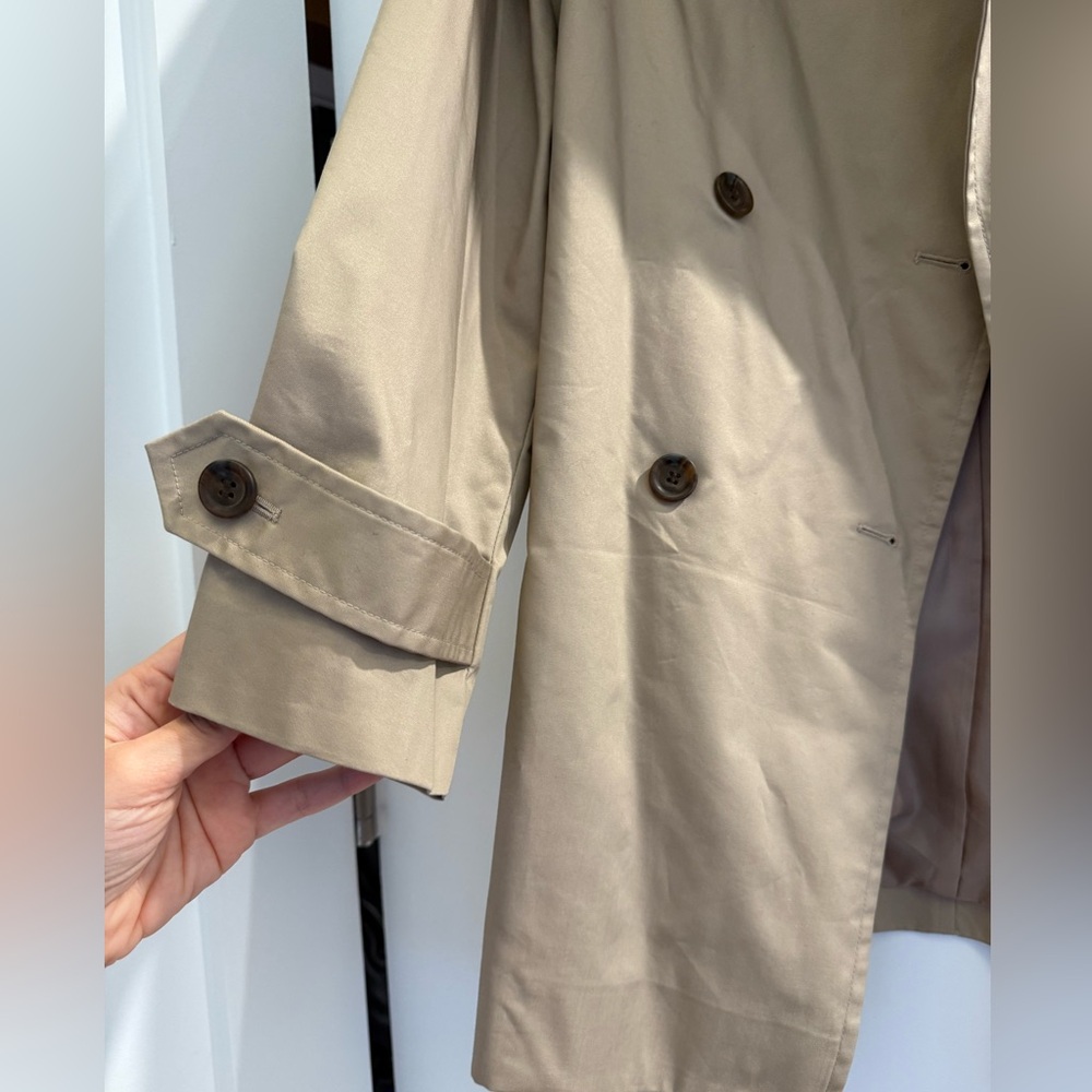 Uniqlo Trench Coat View 3